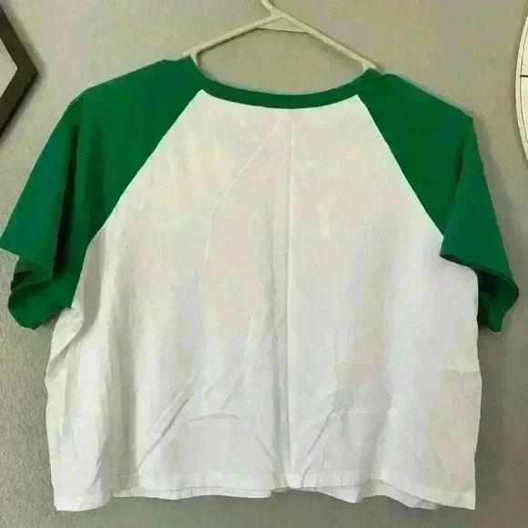 ❤️ 3/$15 Never Worn Oversized Green & White Short Sleeve Crop Large - Picture 5 of 5